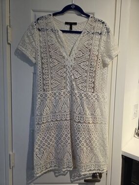BCBG Off White Lace V-Neck Short Sleeve Dress